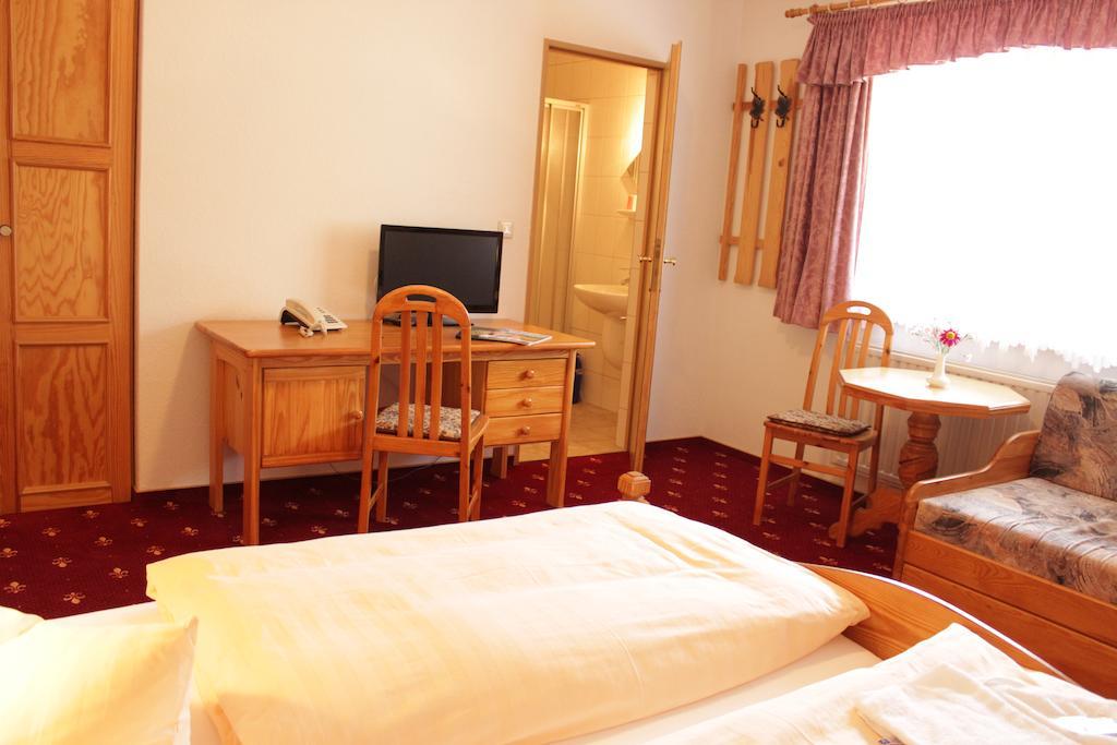 Landhotel Gasthof Zwota Klingenthal Room photo